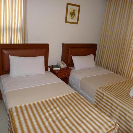 Hotel Cosmopolitan Багио Экстерьер фото