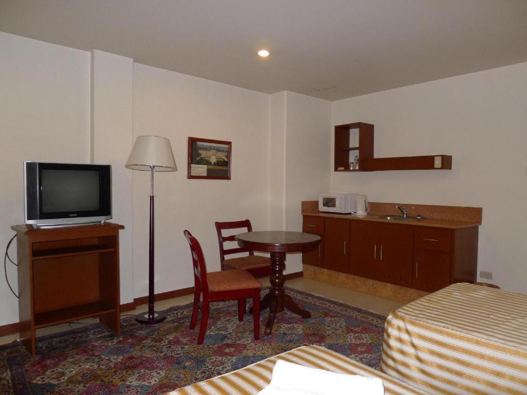 Hotel Cosmopolitan Багио Экстерьер фото